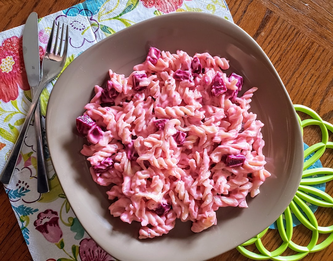 Gezond genieten van een koude pastasalade